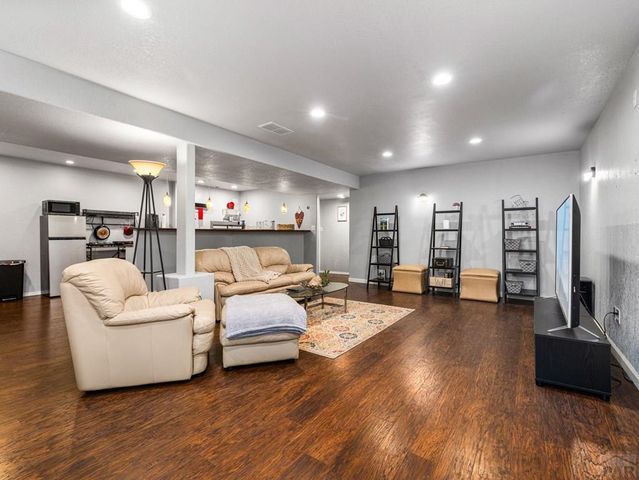 18 Swift Arrow Court, Pueblo, CO 81001