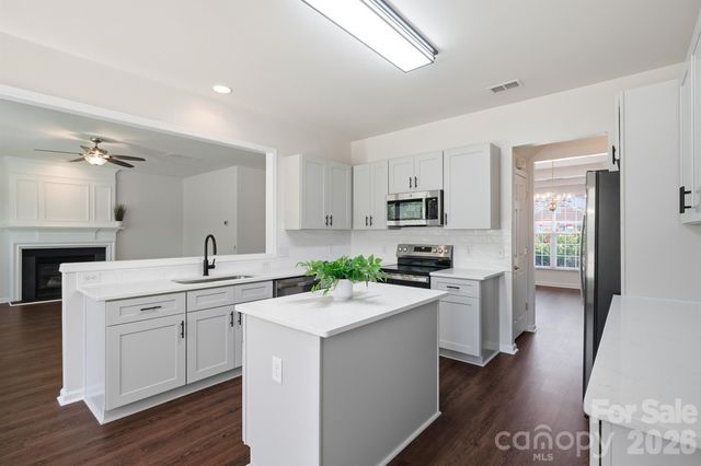 7633 Rathburn Lane, Charlotte, NC 28277