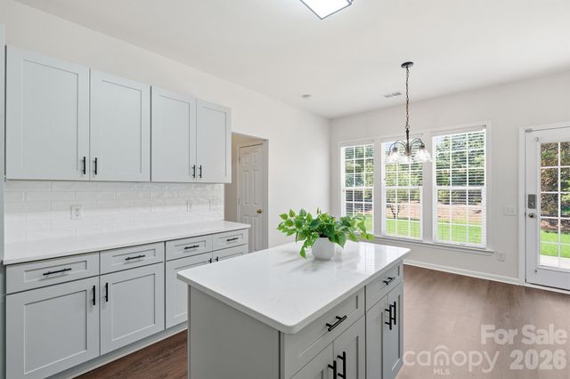 7633 Rathburn Lane, Charlotte, NC 28277