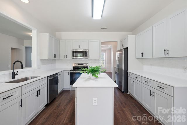 7633 Rathburn Lane, Charlotte, NC 28277