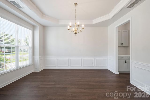 7633 Rathburn Lane, Charlotte, NC 28277