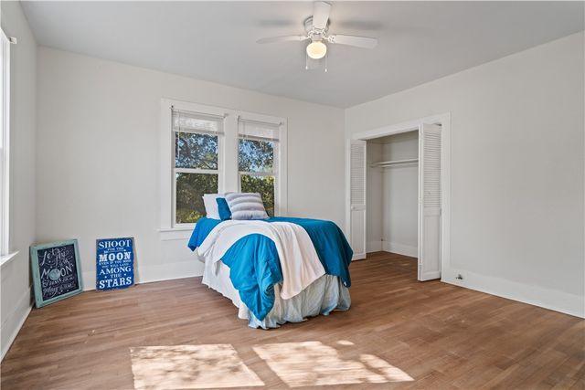 808 W Yoakum Ave, Kingsville, TX 78363