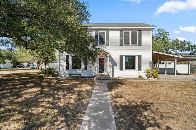 808 W Yoakum Ave, Kingsville, TX 78363