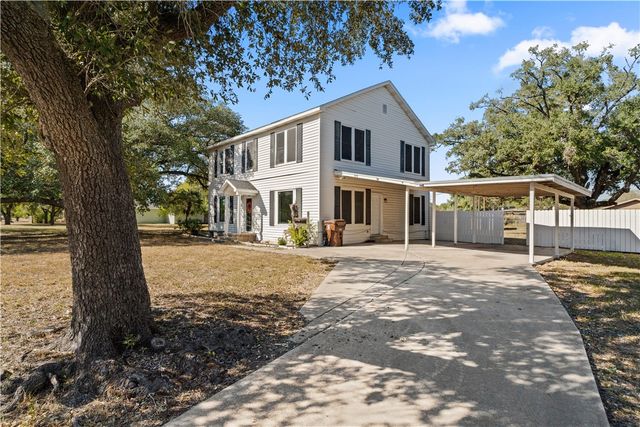 808 W Yoakum Ave, Kingsville, TX 78363