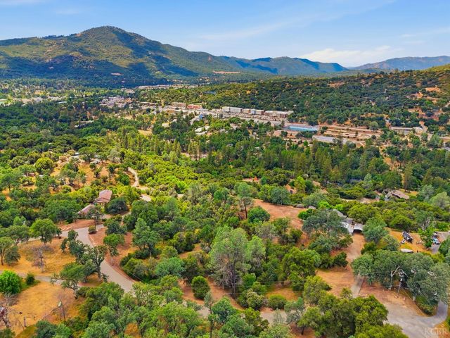 40872 Big Oak Flat Road, Oakhurst, CA 93644