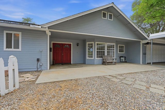 40872 Big Oak Flat Road, Oakhurst, CA 93644