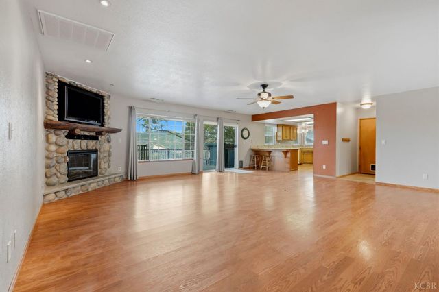 40872 Big Oak Flat Road, Oakhurst, CA 93644