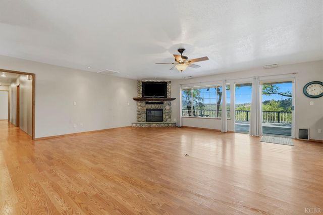 40872 Big Oak Flat Road, Oakhurst, CA 93644