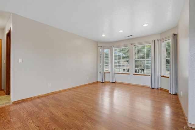 40872 Big Oak Flat Road, Oakhurst, CA 93644