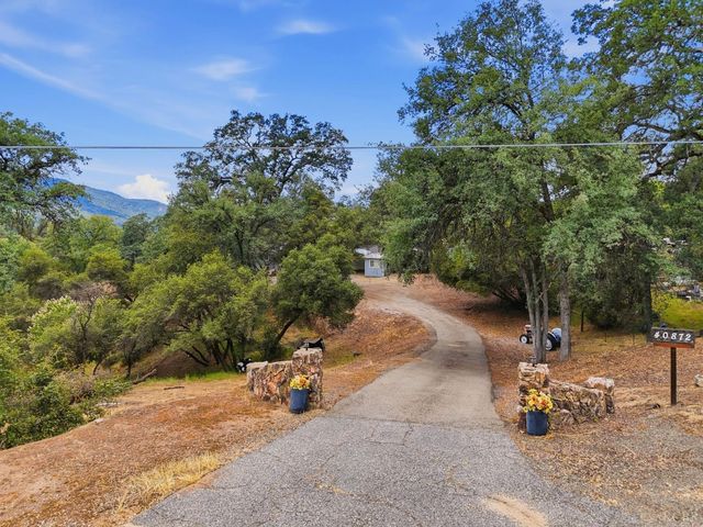 40872 Big Oak Flat Road, Oakhurst, CA 93644