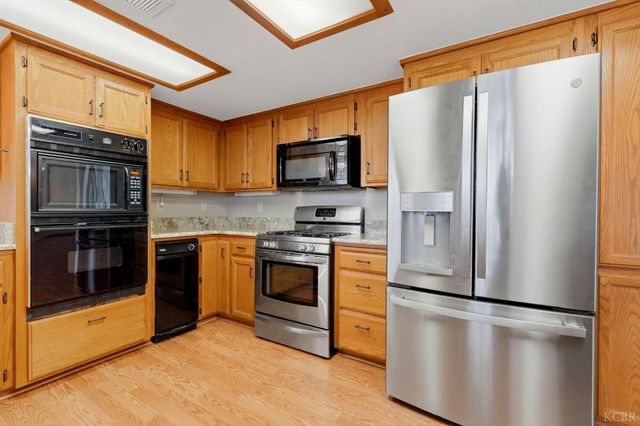 40872 Big Oak Flat Road, Oakhurst, CA 93644