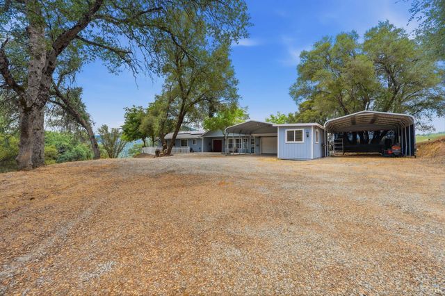 40872 Big Oak Flat Road, Oakhurst, CA 93644