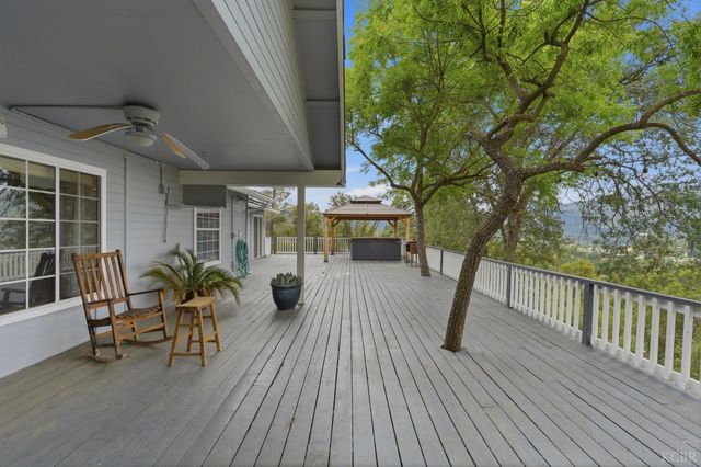40872 Big Oak Flat Road, Oakhurst, CA 93644