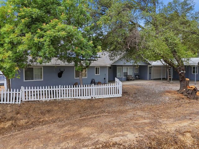 40872 Big Oak Flat Road, Oakhurst, CA 93644