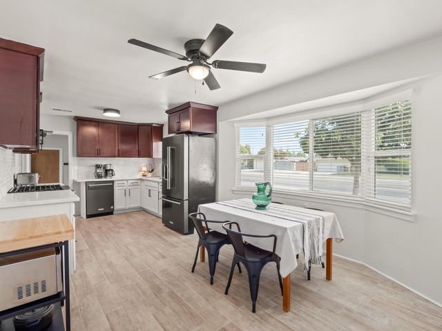 2705 N West Avenue, Fresno, CA 93705