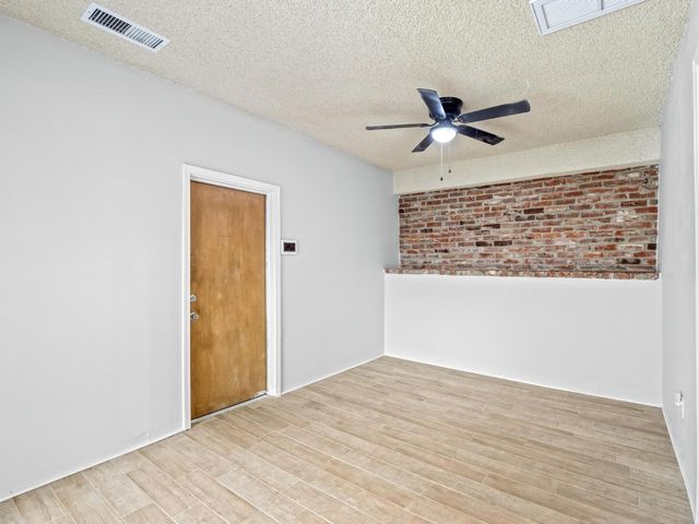2705 N West Avenue, Fresno, CA 93705