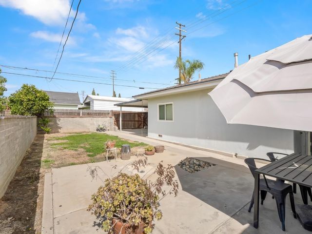 2705 N West Avenue, Fresno, CA 93705