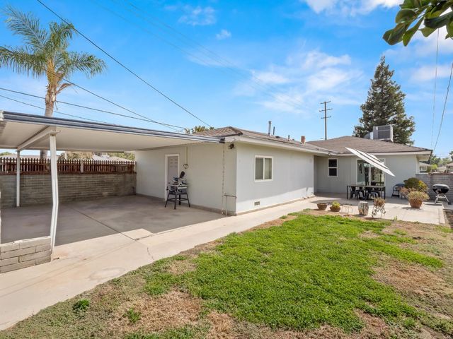 2705 N West Avenue, Fresno, CA 93705