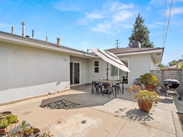 2705 N West Avenue, Fresno, CA 93705