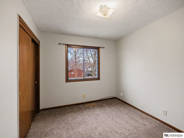 6312 S 135th Street, Omaha, NE 68137