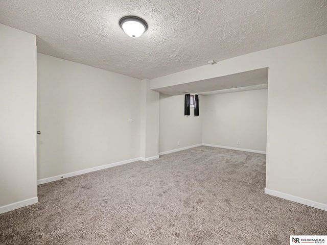 6312 S 135th Street, Omaha, NE 68137