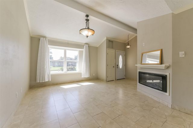 2502 Drummer Drive, League City, TX 77573