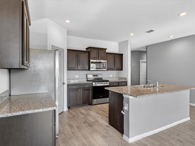 2225 Blythwood Trail, Fort Worth, TX 76108