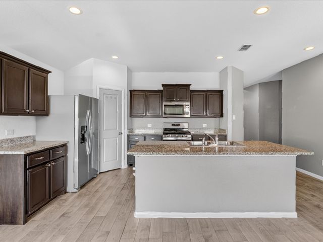 2225 Blythwood Trail, Fort Worth, TX 76108