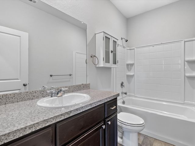 2225 Blythwood Trail, Fort Worth, TX 76108