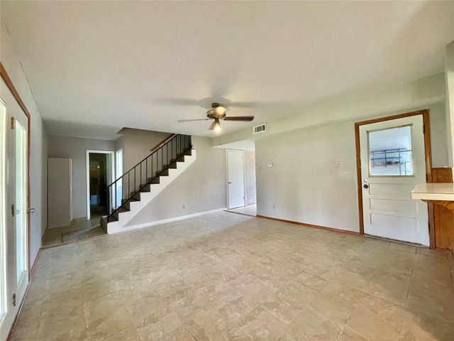 509 Dwyer Street, Angleton, TX 77515