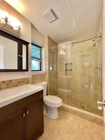 509 Dwyer Street, Angleton, TX 77515