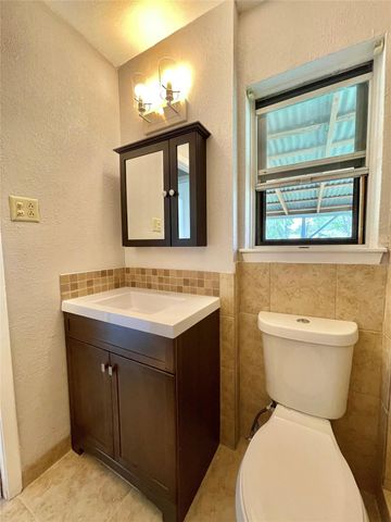 509 Dwyer Street, Angleton, TX 77515