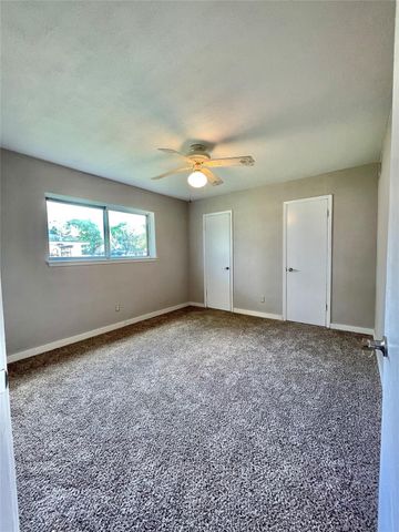 509 Dwyer Street, Angleton, TX 77515