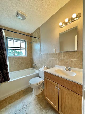 509 Dwyer Street, Angleton, TX 77515