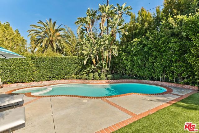 1154 N Wetherly Drive, Los Angeles, CA 90069