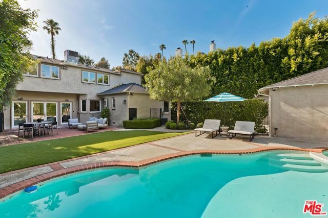 1154 N Wetherly Drive, Los Angeles, CA 90069