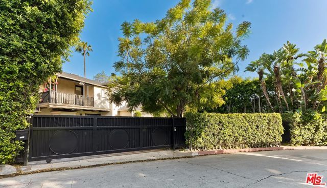 1154 N Wetherly Drive, Los Angeles, CA 90069