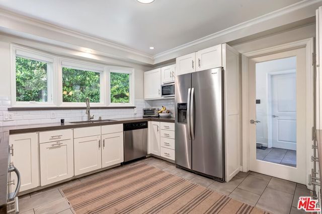 1154 N Wetherly Drive, Los Angeles, CA 90069