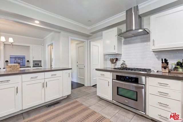 1154 N Wetherly Drive, Los Angeles, CA 90069