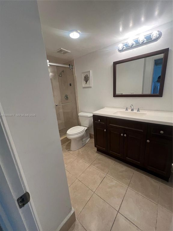 Image 8 of property listing at Address unavailable.