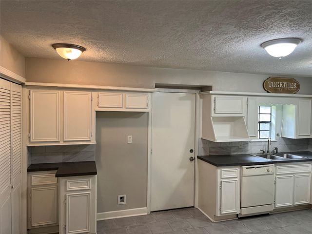 9505 Everglade Drive, Houston, TX 77078