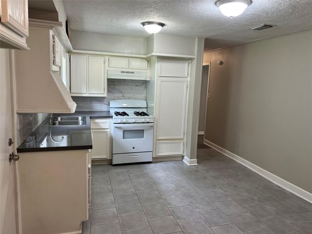 9505 Everglade Drive, Houston, TX 77078