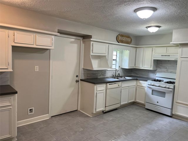 9505 Everglade Drive, Houston, TX 77078