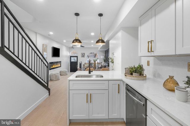 1802 E LAFAYETTE AVE, Baltimore, MD 21213