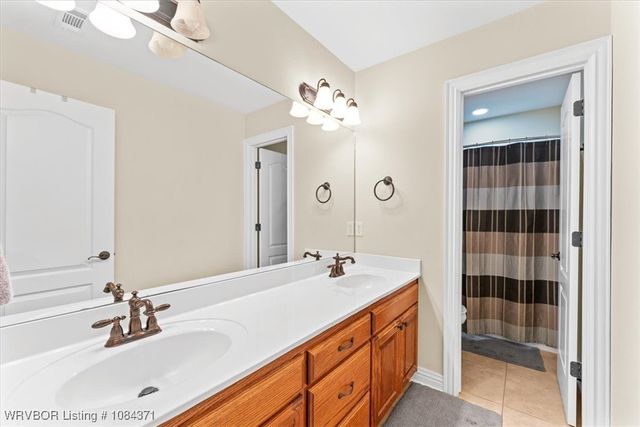 453 Sonoma Circle, Fayetteville, AR 72703