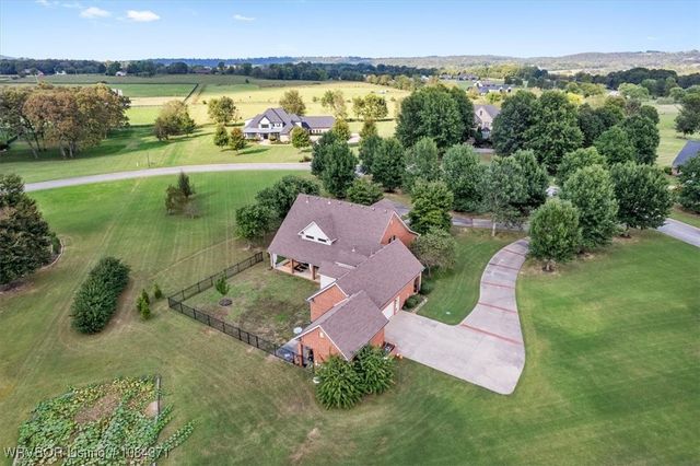 453 Sonoma Circle, Fayetteville, AR 72703