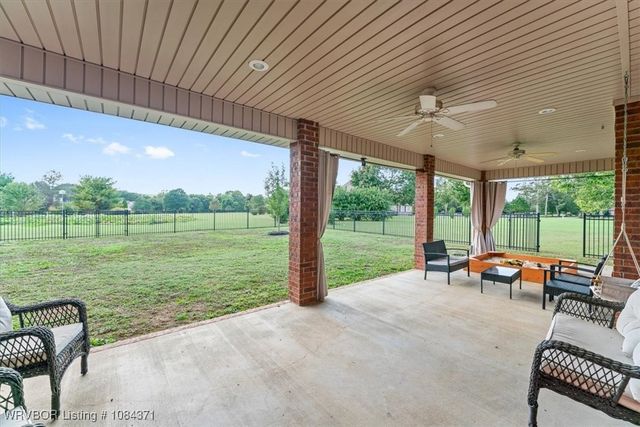 453 Sonoma Circle, Fayetteville, AR 72703