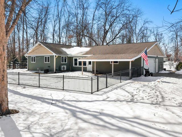 2709 SUMMERSET CIRCLE, Suamico, WI 54173