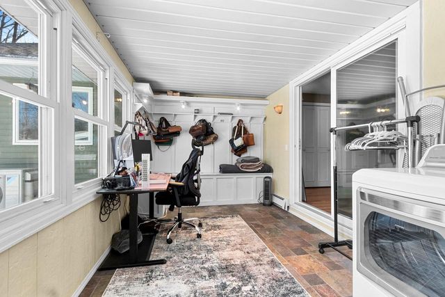 2709 SUMMERSET CIRCLE, Suamico, WI 54173