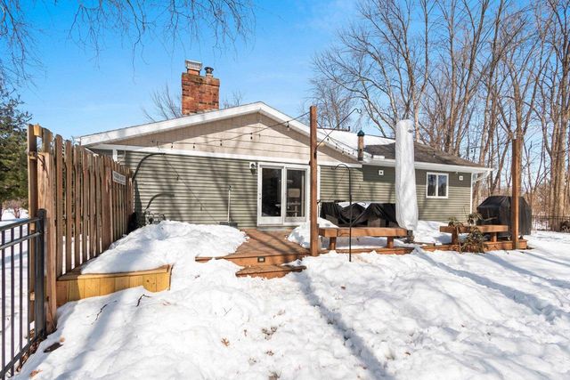 2709 SUMMERSET CIRCLE, Suamico, WI 54173